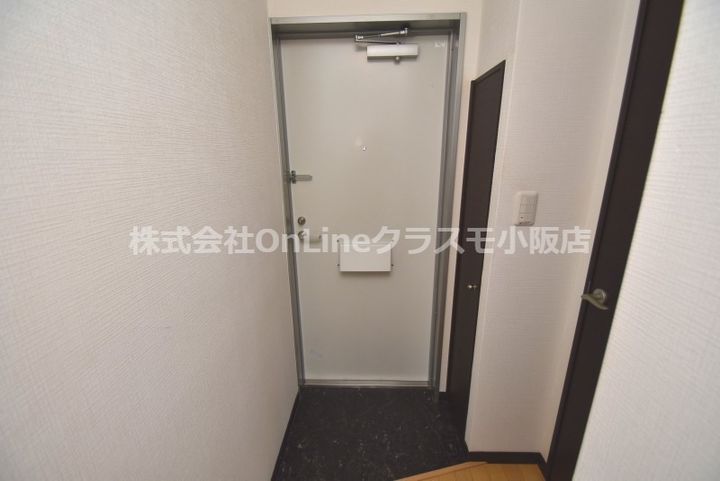 BELL728の玄関