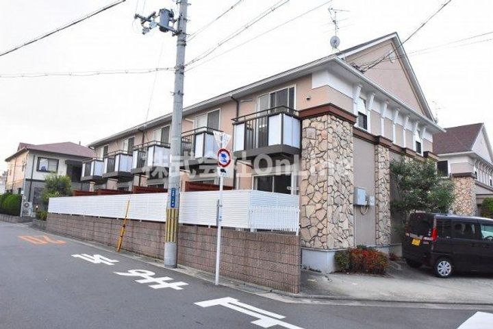 ドミール・ジャルヴェルデイーストの外観