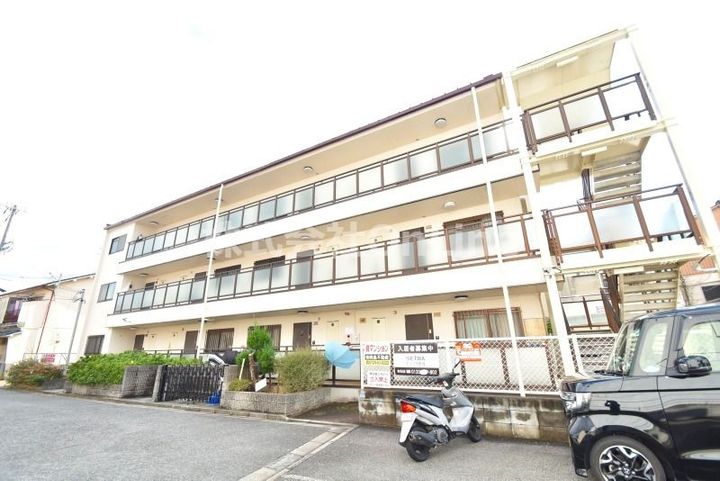 大阪府東大阪市稲葉4丁目(マンション)の賃貸物件101の外観