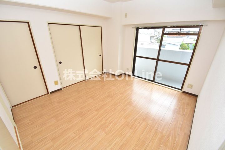 大阪府東大阪市岩田町4丁目(マンション)の賃貸物件の居間