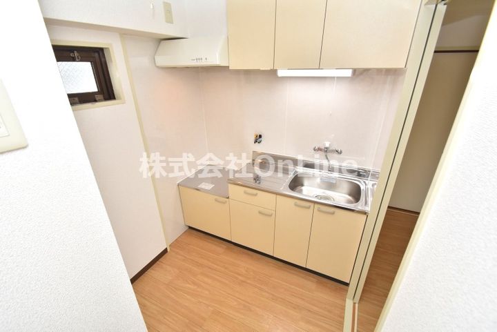 大阪府東大阪市岩田町4丁目(マンション)の賃貸物件のキッチン
