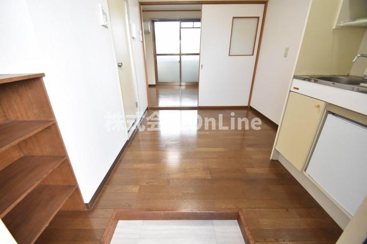 大阪府東大阪市菱屋東1丁目(マンション)の賃貸物件303の玄関