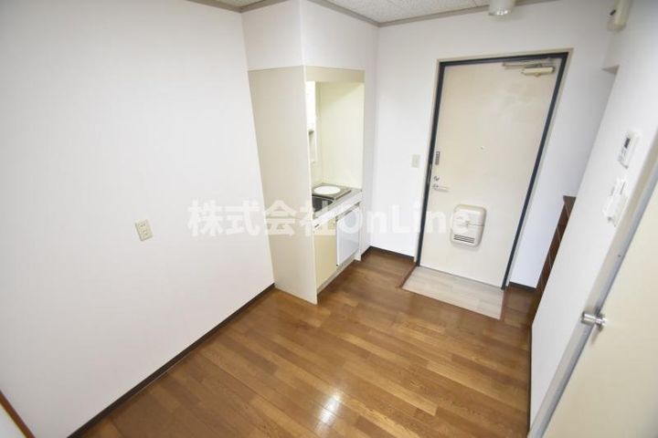 大阪府東大阪市菱屋東1丁目(マンション)の賃貸物件303の居間