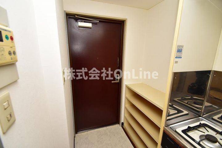 大阪府東大阪市大蓮東2丁目(マンション)の賃貸物件401の玄関