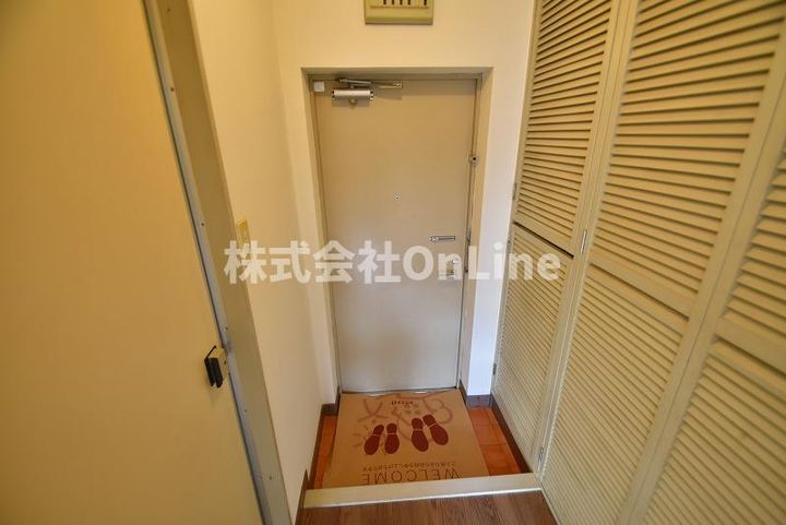 大阪府東大阪市下小阪3丁目(マンション)の賃貸物件の玄関