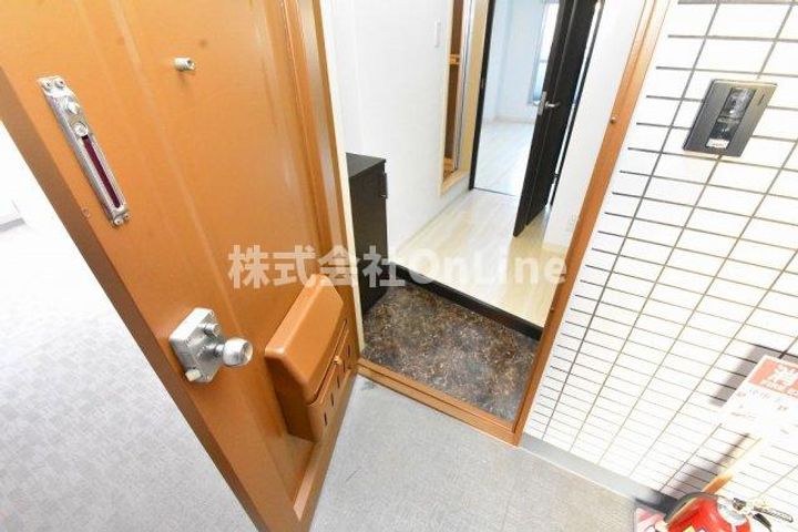 大阪府東大阪市上小阪2丁目(マンション)の賃貸物件306の玄関