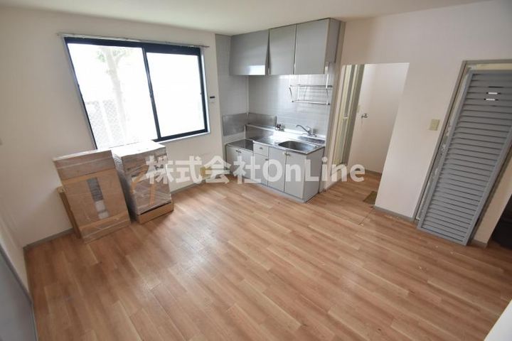 大阪府東大阪市中新開2丁目(アパート)の賃貸物件の居間