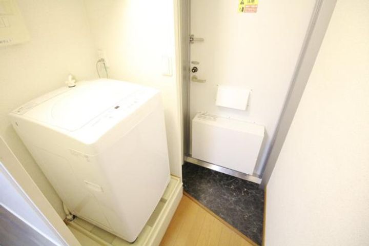 レオパレス加美の玄関