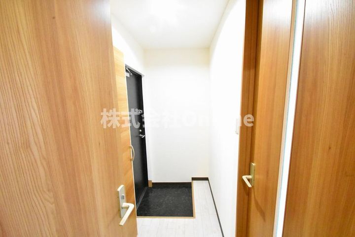 大阪府東大阪市吉田6丁目(マンション)の賃貸物件の玄関