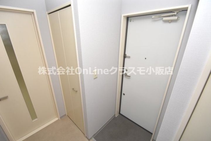 大阪府東大阪市岩田町4丁目(マンション)の賃貸物件の玄関