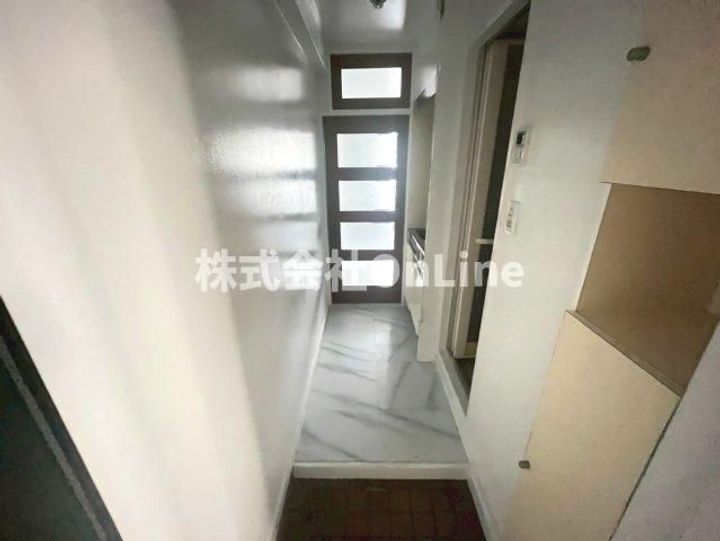 First Stageの玄関