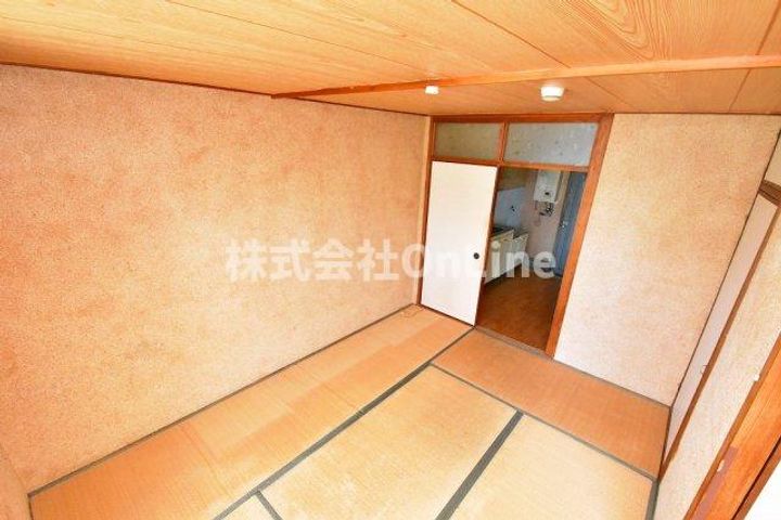 ハイコーポエヒメの居間
