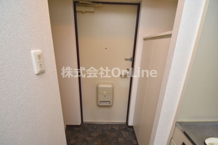 Mプラザ高井田の玄関