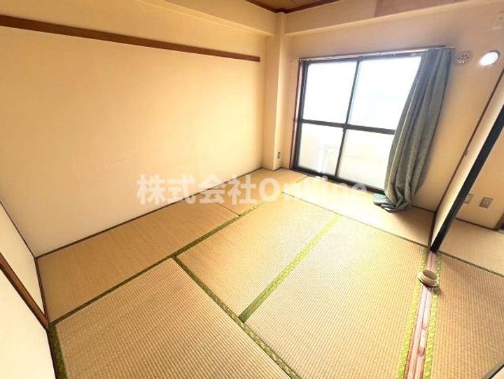 エメラルドマンションの内装