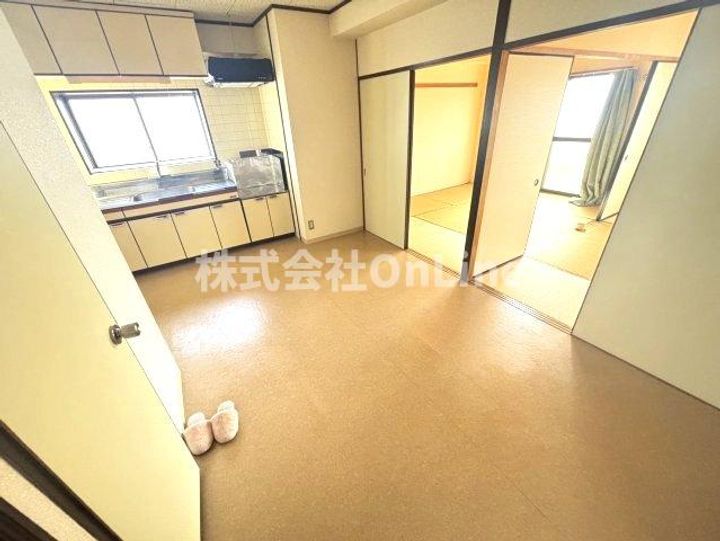 エメラルドマンションの居間