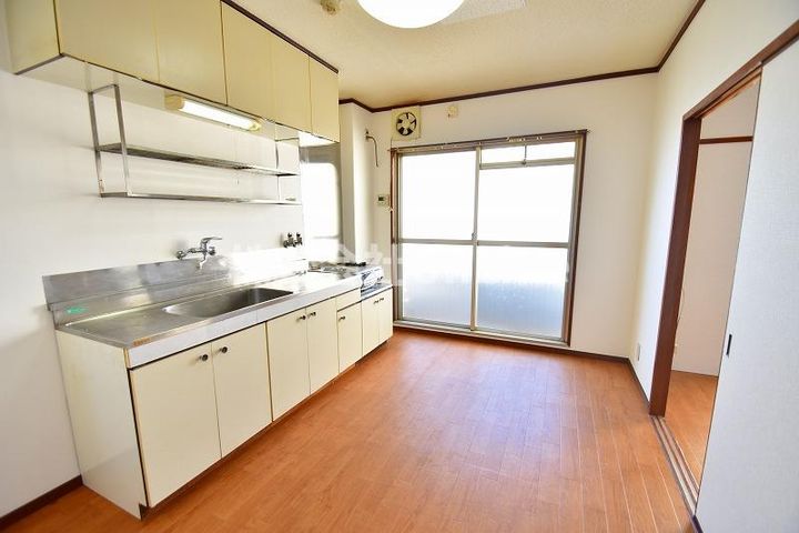 大谷ビルの居間