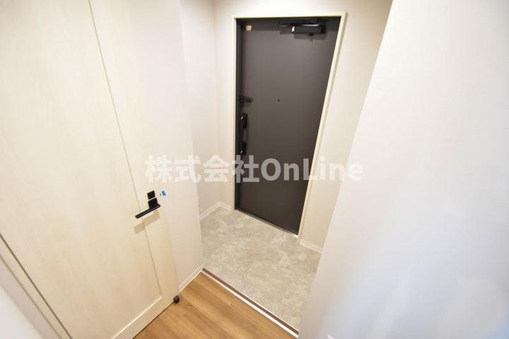 東祥グレイス菱屋西の玄関