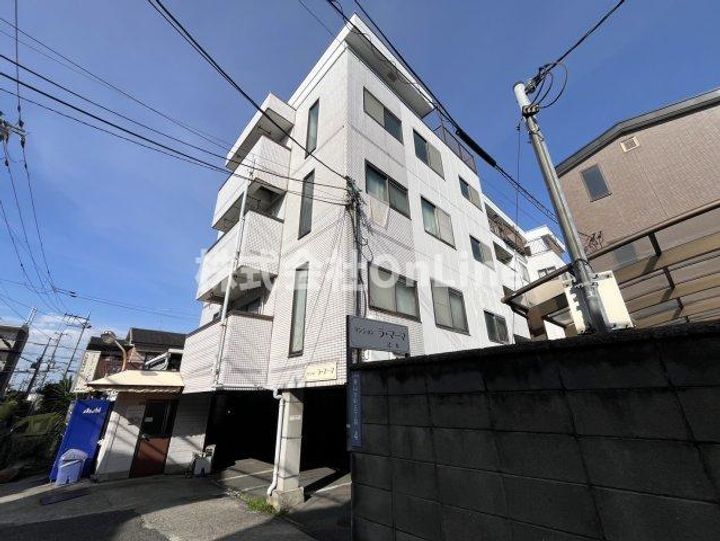 マンションラ・マーマの外観