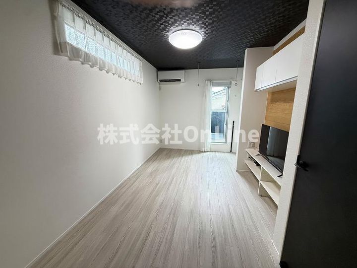 大阪府東大阪市大蓮東3丁目(アパート)の賃貸物件の居間