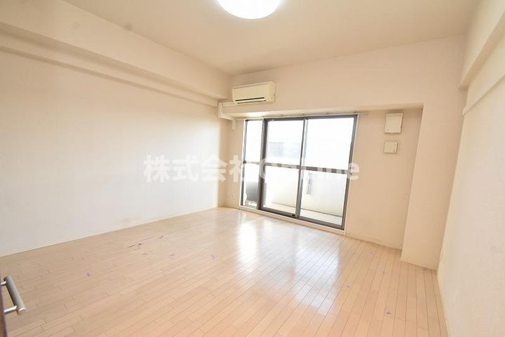 大阪府東大阪市岩田町1丁目(マンション)の賃貸物件の居間