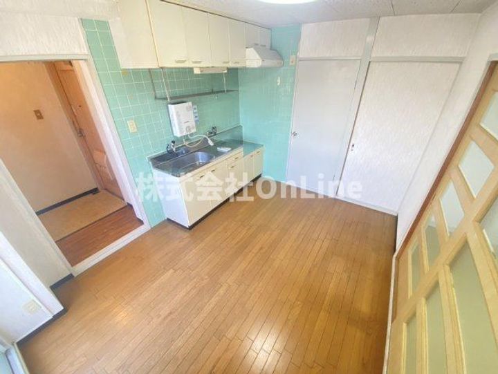 皐月マンションの居間