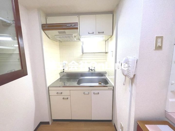 大阪府東大阪市横沼町1丁目(マンション)の賃貸物件のキッチン