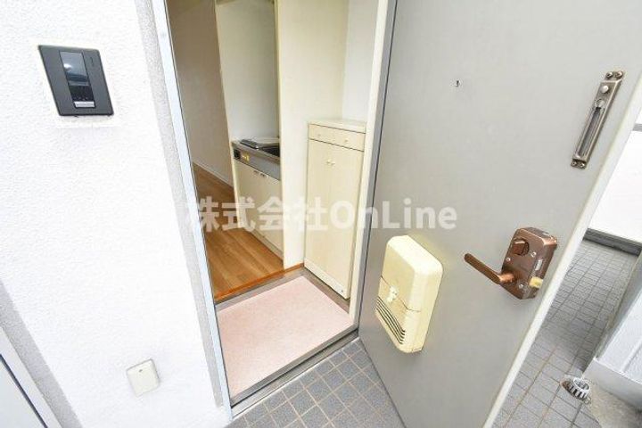 大阪府東大阪市小若江4丁目(マンション)の賃貸物件の玄関