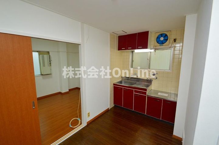 大阪府東大阪市小阪2丁目(マンション)の賃貸物件のキッチン