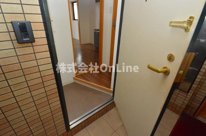 大阪府東大阪市下小阪5丁目(マンション)の賃貸物件の玄関