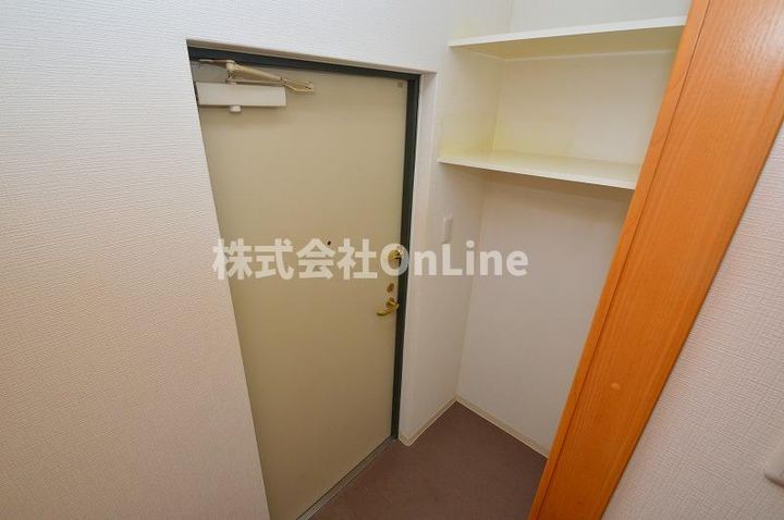 大阪府東大阪市下小阪5丁目(マンション)の賃貸物件の玄関
