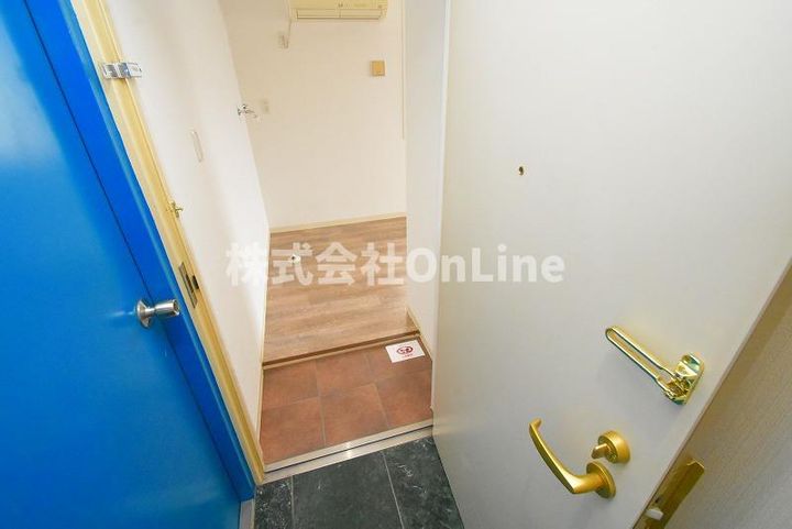 大阪府東大阪市西岩田1丁目(マンション)の賃貸物件の玄関