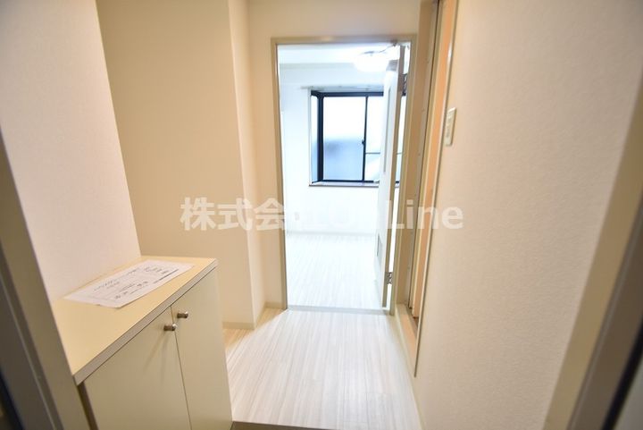 大阪府東大阪市長田2丁目(マンション)の賃貸物件の玄関