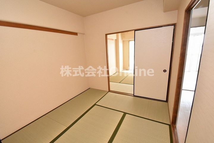 大阪府東大阪市菱江2丁目(マンション)の賃貸物件の寝室