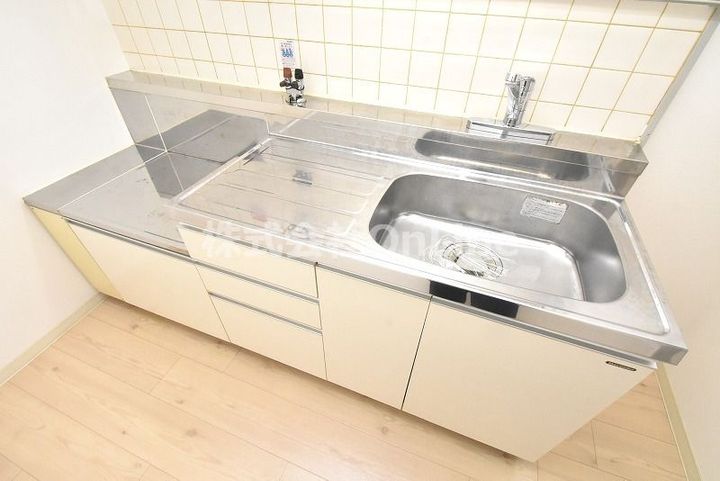 大阪府東大阪市菱江2丁目(マンション)の賃貸物件のキッチン