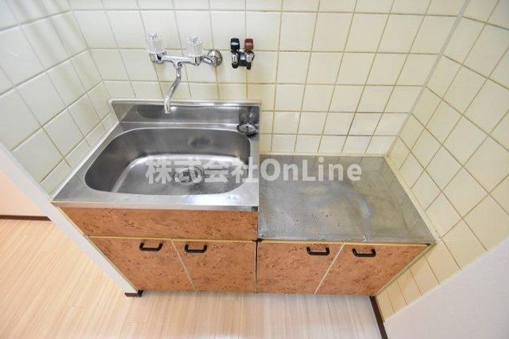大阪府東大阪市小阪2丁目(マンション)の賃貸物件のキッチン