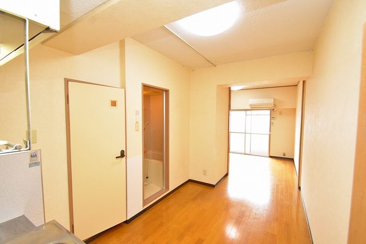 大阪府東大阪市小阪2丁目(マンション)の賃貸物件の居間