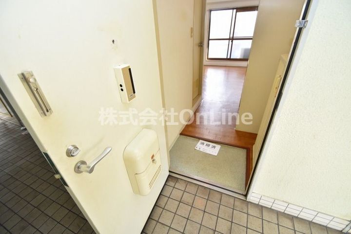 大阪府東大阪市小若江1丁目(マンション)の賃貸物件の玄関
