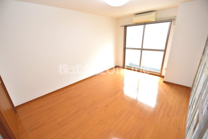 大阪府東大阪市下小阪1丁目(マンション)の賃貸物件の居間