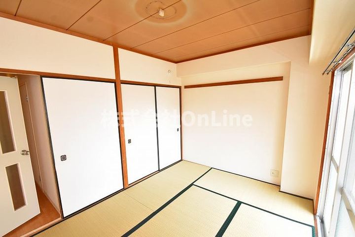 大阪府東大阪市島之内2丁目(マンション)の賃貸物件の居間