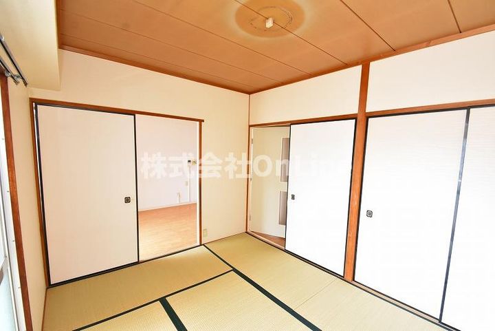 大阪府東大阪市島之内2丁目(マンション)の賃貸物件の居間