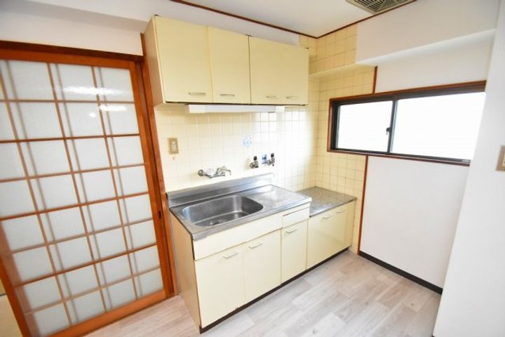 大阪府東大阪市下小阪4丁目(マンション)の賃貸物件のキッチン
