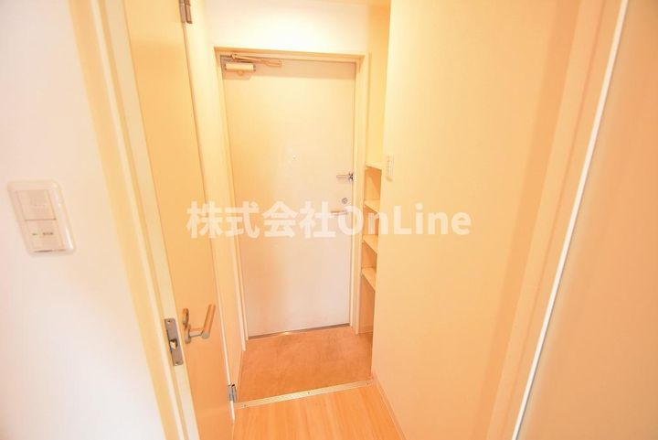 大阪府東大阪市御厨南2丁目(マンション)の賃貸物件の玄関