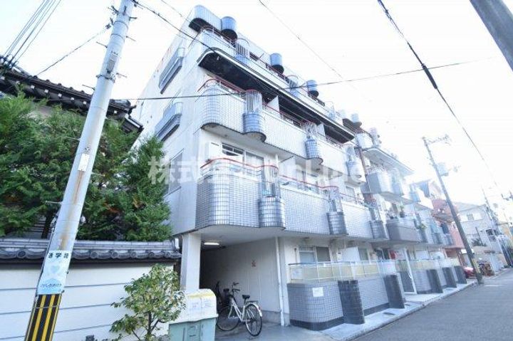 ロータリーマンション稲田の外観