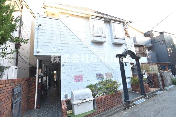 エンバール帝塚山102の外観