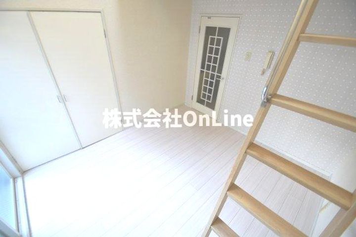 エンバール帝塚山102の内装