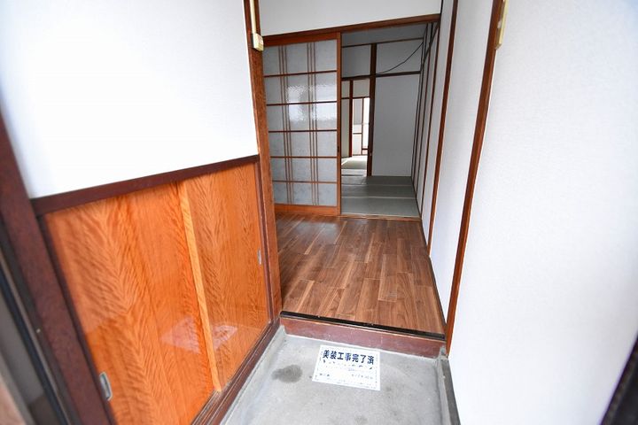 玄関