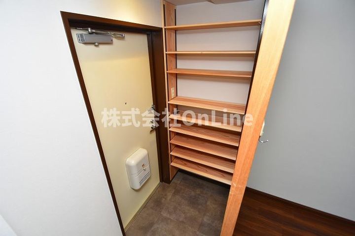 玄関