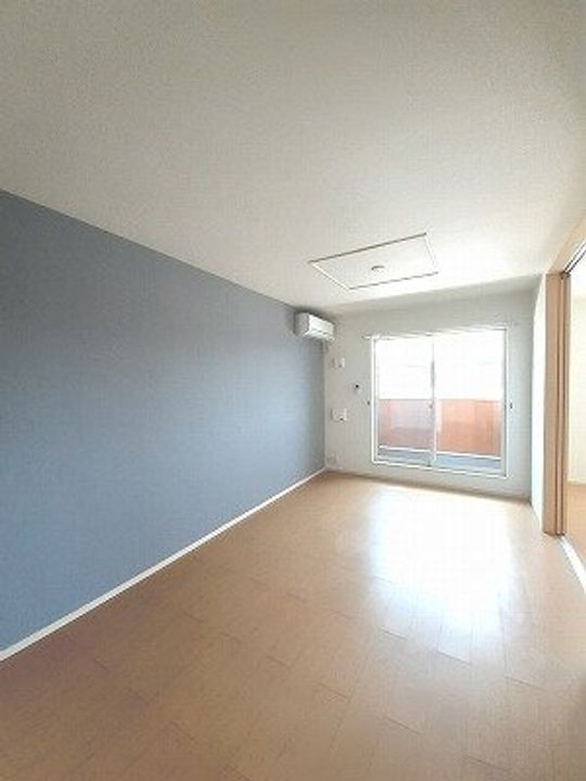 ハーモニー成合の居間