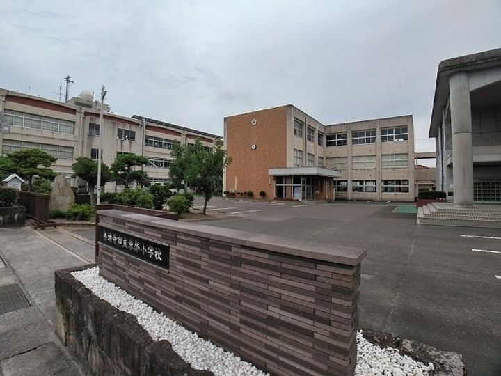 サニー中村 Bの周辺