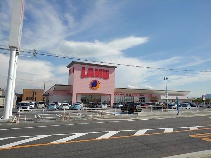 エスコート Aの周辺
